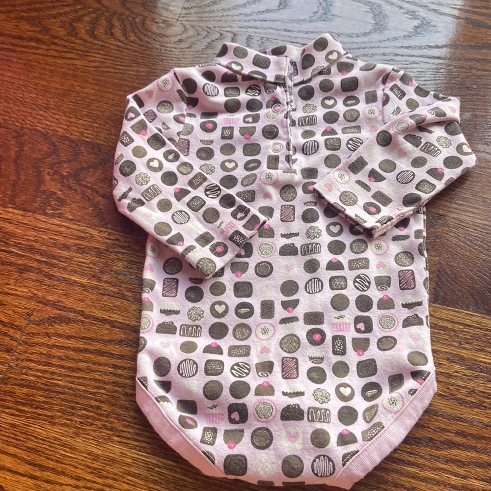 2 baby onesies!